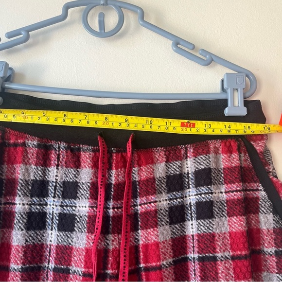 Nautica Red Black Plaid Thermal Pajama Set Women’s Size Medium Holiday Christmas - Picture 11 of 16